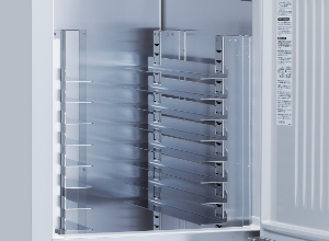 ベーキング用欧州天板の収納に最適。