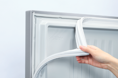 掃除も交換もラクなはめ込み式ドアパッキン