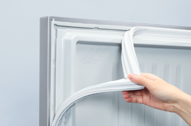 掃除も交換もラクなはめ込み式ドアパッキン