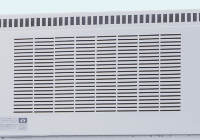 省スペースタイプの前吸い込み・前吐き出し仕様。