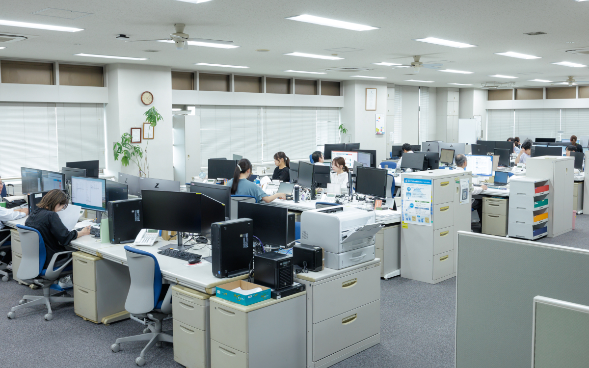 豊明本社：事務フロア