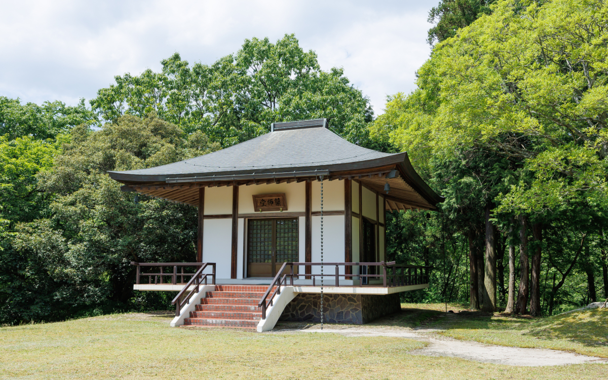 島根工場：薬師堂